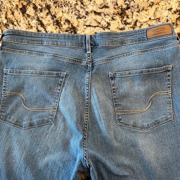 Levi’s Women’s modern skinny stretch Signature Blue Denim Jeans - Picture 4 of 7